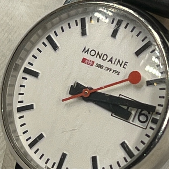 Mondaine Evo2 Big Date (New Leather Band, New Battery, Very Good Condition!) - Picture 15 of 16